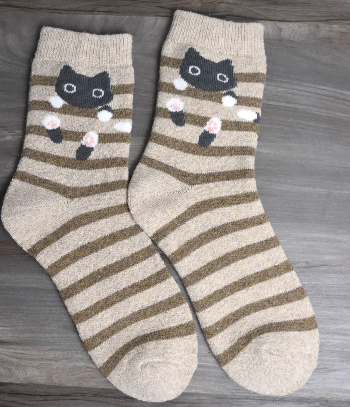 
                  
                    Thick Striped Cat Socks- Beige
                  
                