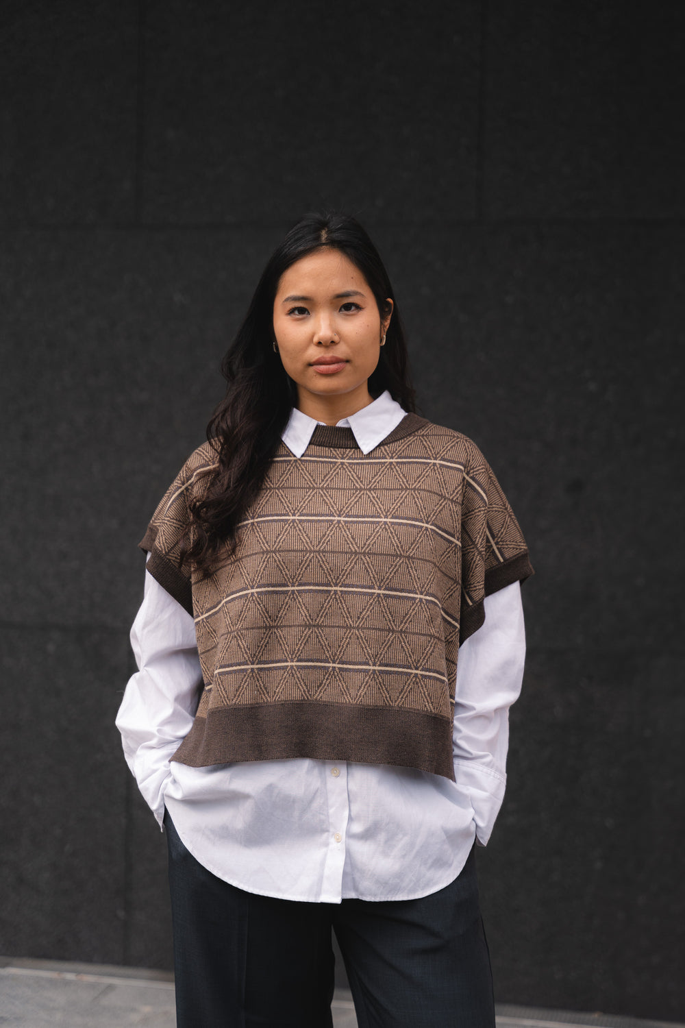 Yama Knit vest with open back-Brown